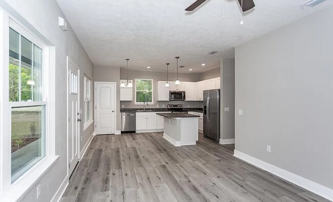 Building Photo - Modern 2BR/2BA Home in Trenton, FL – Like-New & Move-In Ready