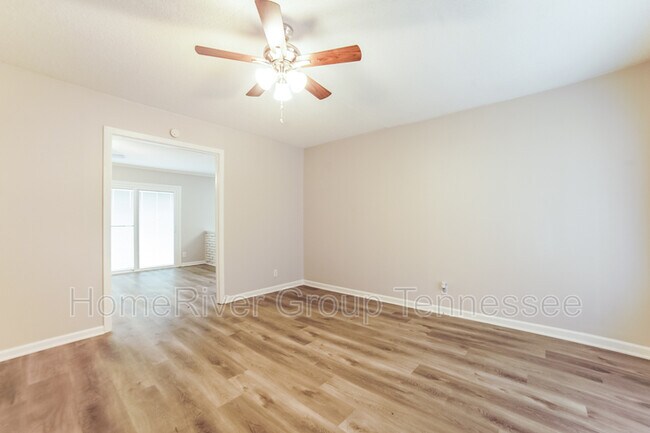 Building Photo - 1756 W Holmes Rd