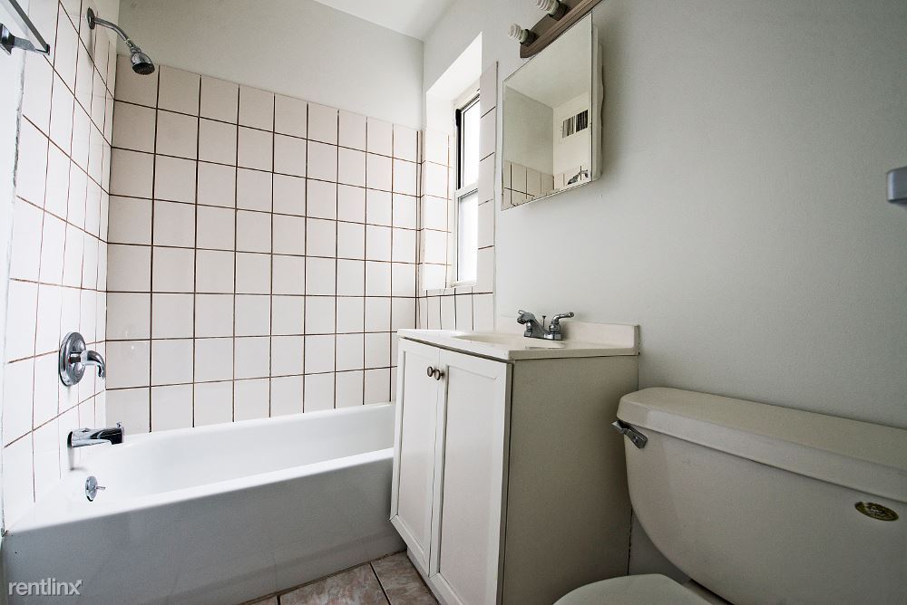 Primary Photo - 1 br, 1 bath Apartment - 720 E 82nd St