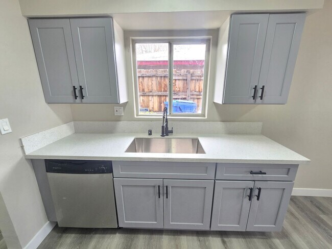 Foto del edificio - 44414 Andale Ave