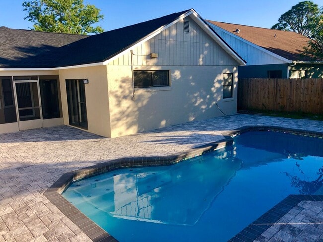 Foto del edificio - 3/2 Pool Home in Alafaya Woods