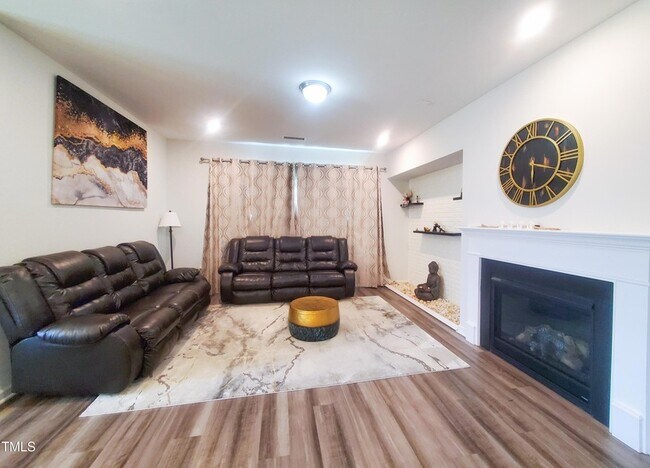 Foto del edificio - 3553 Lovage Dr