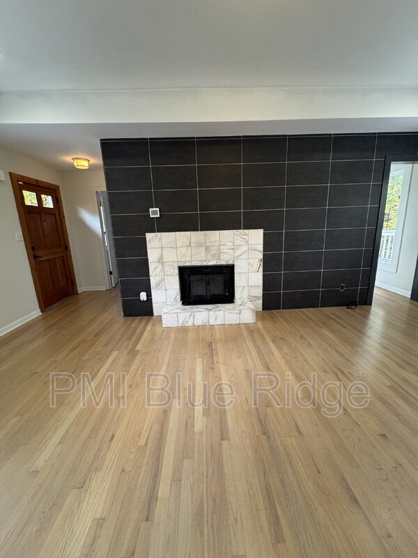 Foto del edificio - 25 Leisure Mountain Rd