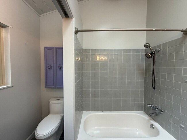 Building Photo - 3125 P St