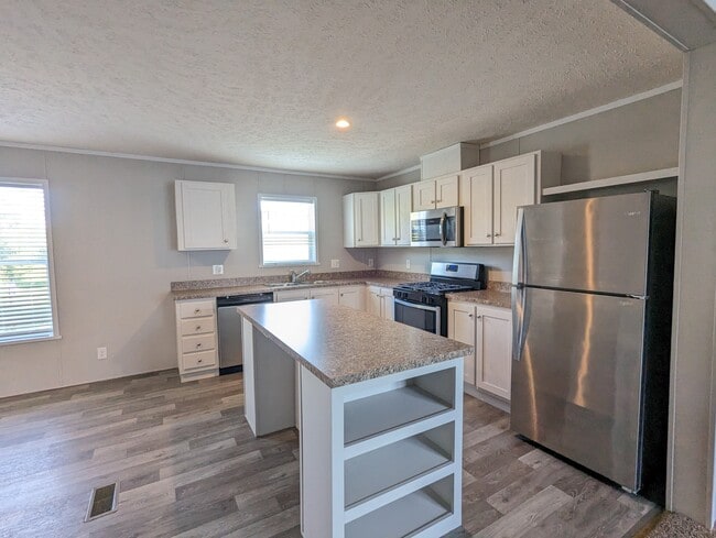 Building Photo - 153 Beech