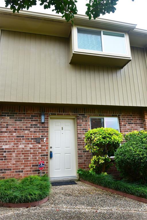 Building Photo - 2507 Bering Dr