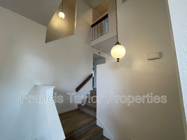 Building Photo - 13237 Sundance Ave