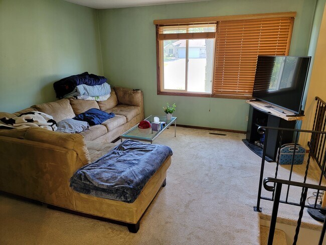 Sala de estar - 6276 15th St N