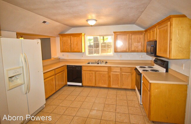 Foto del edificio - 3 br, 2 bath House - 5647 Pine Haven Dr B