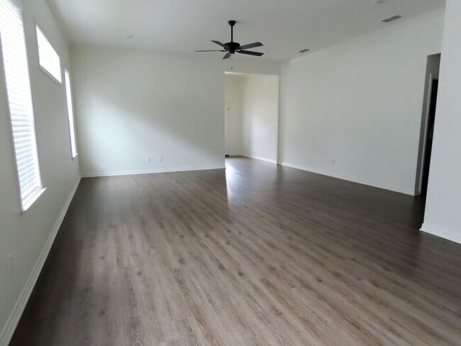Building Photo - Stunning 3 Bedroom, 2.5 Bath Home in Tyler!
