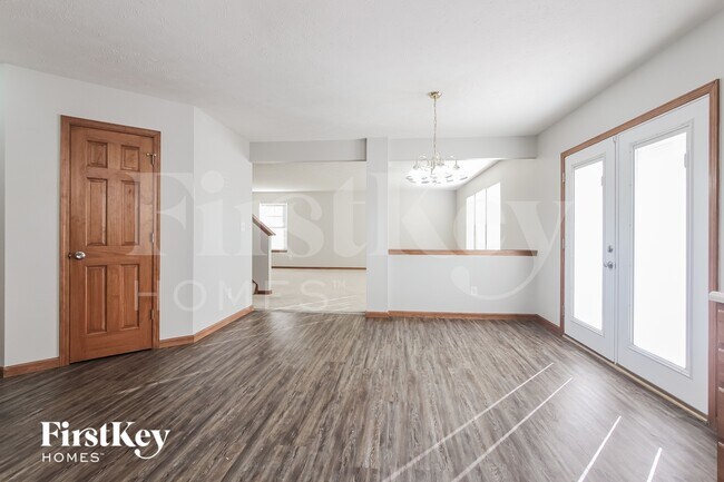 Building Photo - 1117 Central Park Blvd N