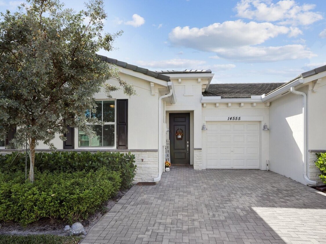 2 Bedroom Townhome in Delray Beach. 55+ co... House Rental in Delray