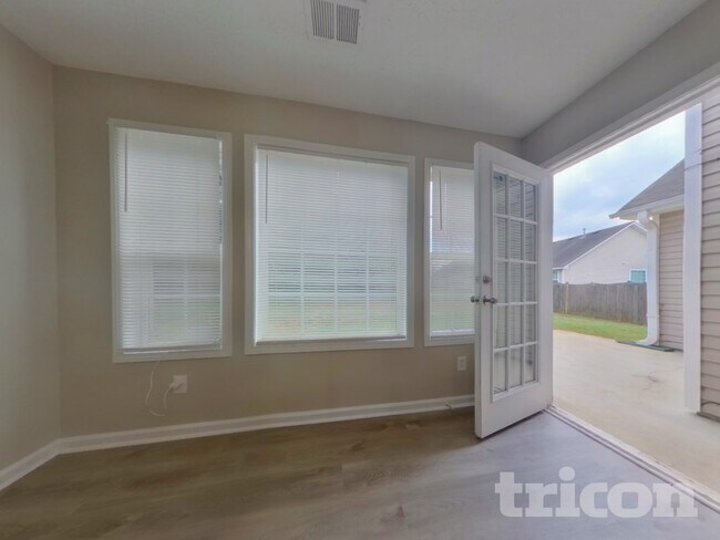 Foto del edificio - 225 Charleston Pl