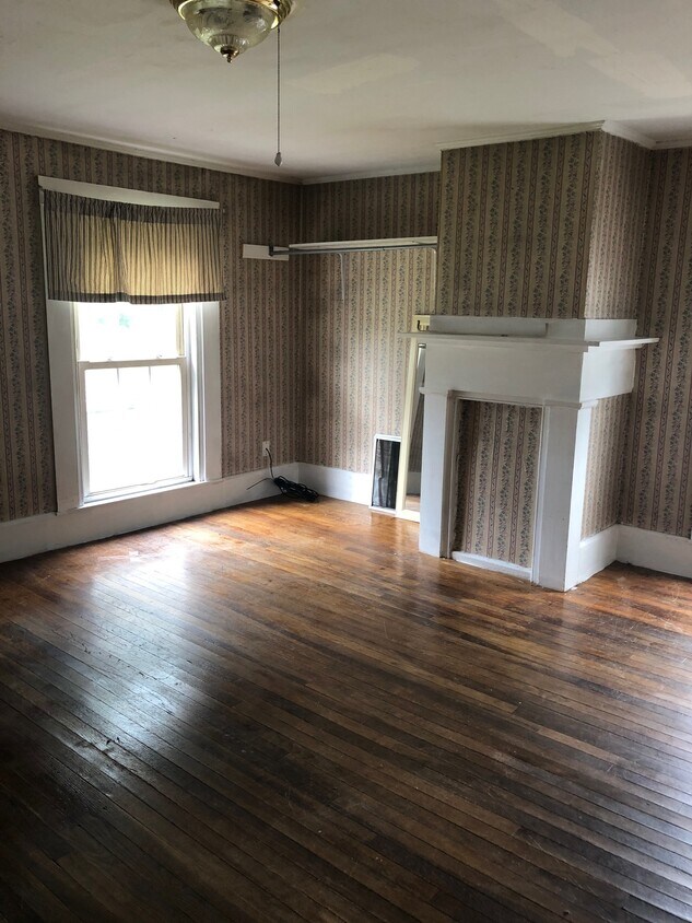 180 Main St Unit ROOM2A, Gorham, ME 04038 Apartment for Rent in Gorham, ME