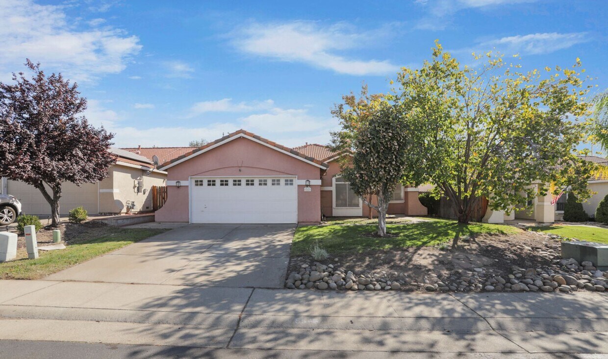 Primary Photo - 5546 Sage Dr