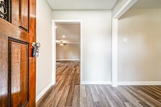 Building Photo - 2605 Leslie St