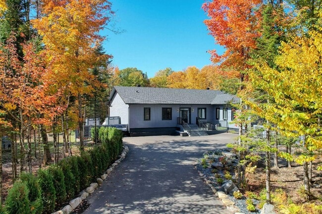 Building Photo - 44 Chem. d'Estérel