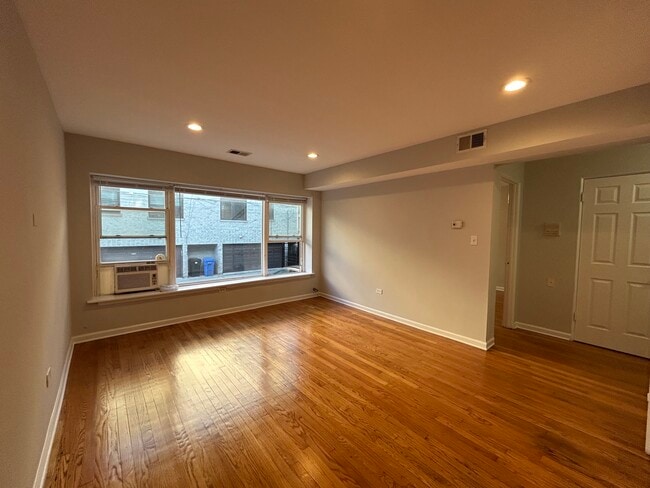 Foto del edificio - 6535 N Mozart St