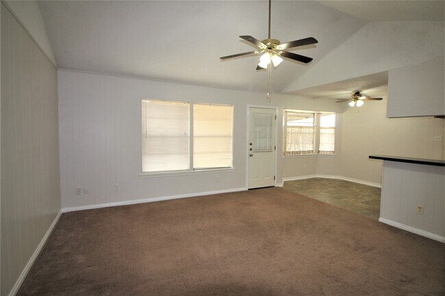 Foto del edificio - 3706 Chadwick Dr