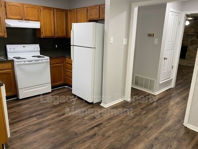 Foto del edificio - 1503 Nolan River Rd