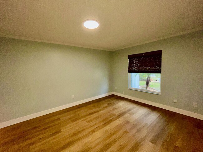Building Photo - Spacious 4-Bed / 2-Bath Ranch in Rio Pinar...