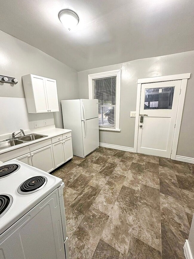 Building Photo - Washington Blvd