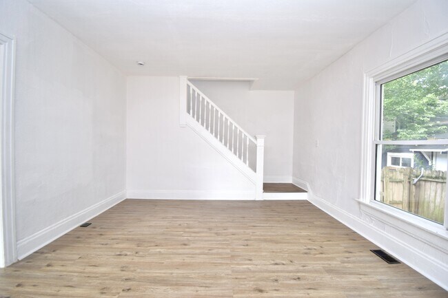 Foto del edificio - 1011 Epworth Ave