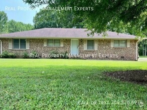 Building Photo - 8001 Linda Lake Dr