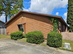 Building Photo - 1456 Gifford Ave