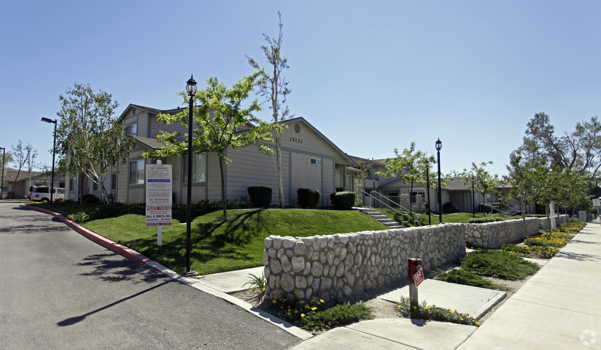 Primary Photo - Stone Creek Apartments