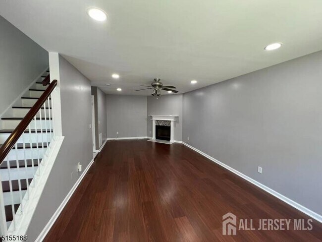Foto del edificio - 294 Dorset Ct