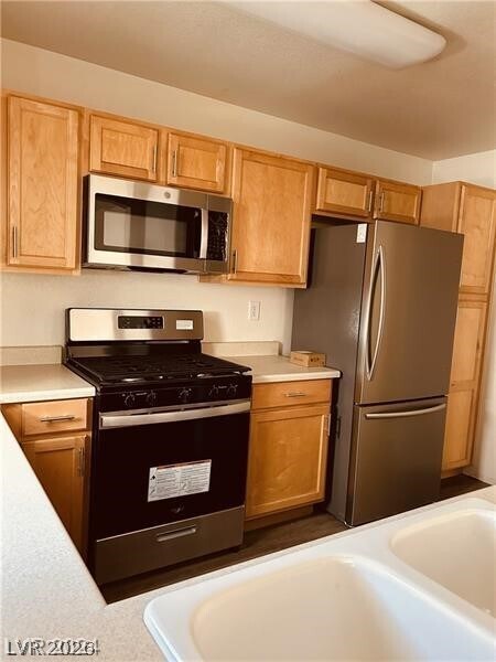 Foto del edificio - 9210 Hollander Ave