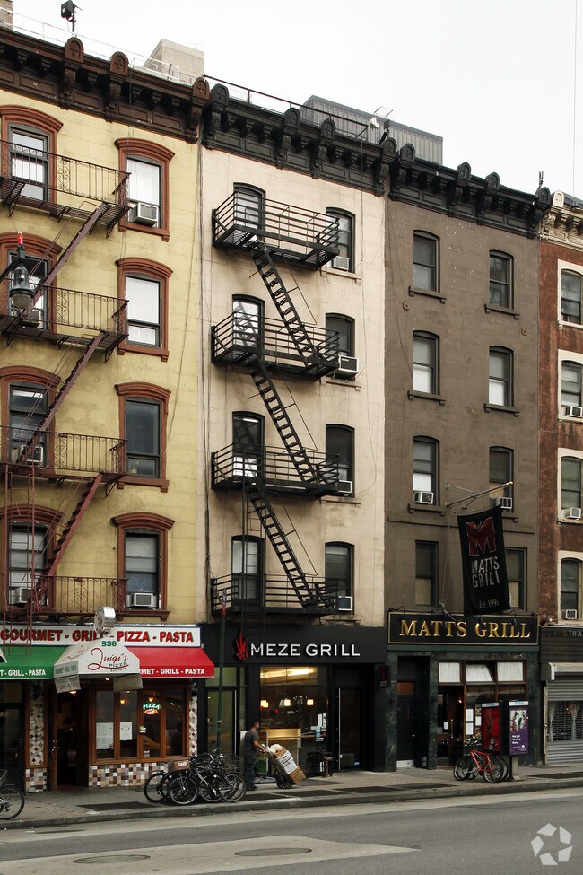 Building Photo - 934 Eighth Ave
