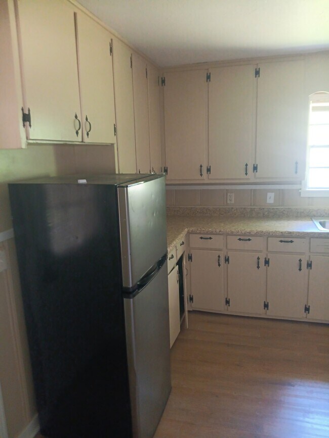 Building Photo - 2873 Teresa Dr