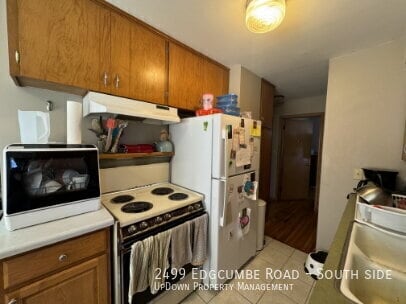 Building Photo - 2499 Edgcumbe Rd
