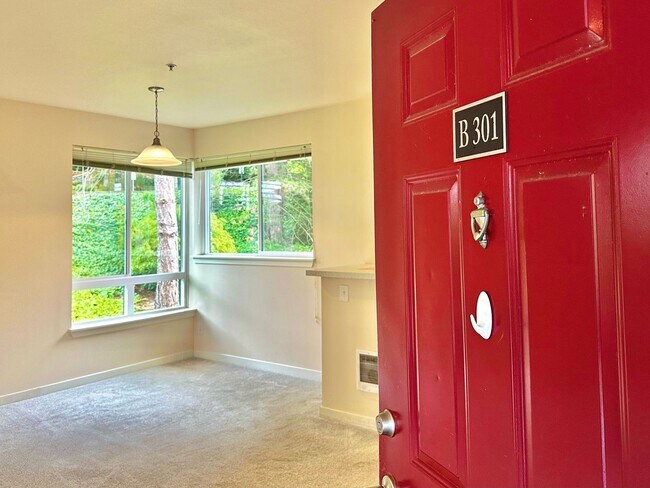 Foto del edificio - Beautiful 2BR|2BA with Washer and Dryer, T...