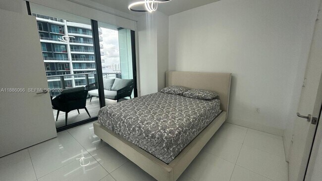 Foto del edificio - 1300 S Miami Ave