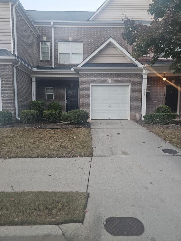 Foto principal - 2555 Flat Shoals Rd