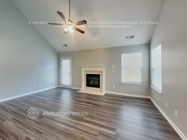 Foto del edificio - 10736 Glenluce Ave
