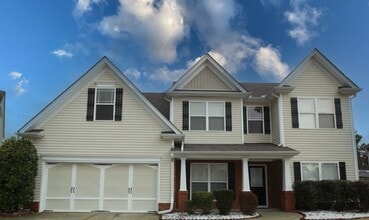 Building Photo - 5670 Winter Bluff Way NE