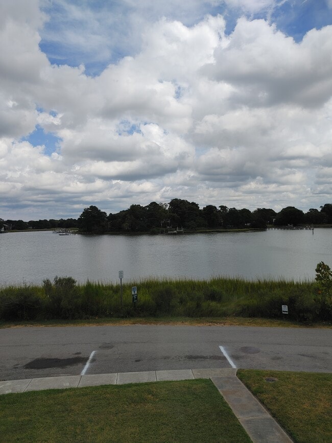 Foto del edificio - 3837 Beach Ave