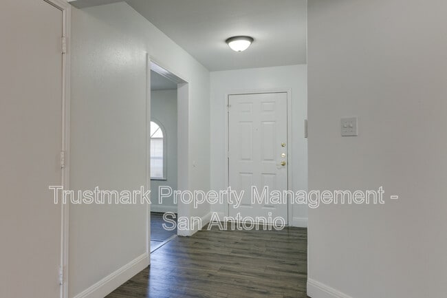 Building Photo - 514 Freiling