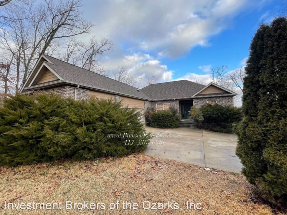 4 br, 3 bath House 626 Crossing Drive House Rental in Reeds Spring