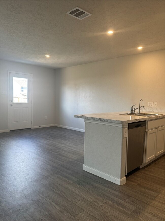 Building Photo - 68 Rd 51026