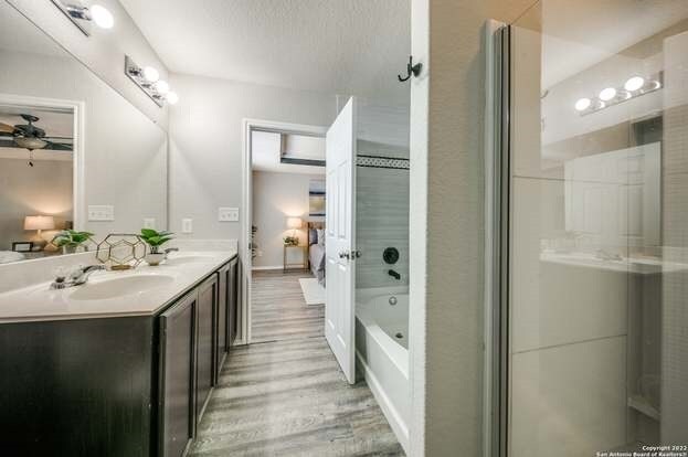 Building Photo - 450 Walnut Crest