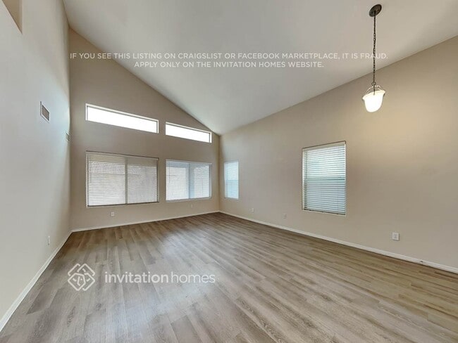 Foto del edificio - 5307 W T Ryan Ln