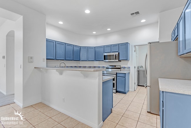 Foto del edificio - Gorgeous 2Bdm 2Ba Home with Golf-Course Vi...