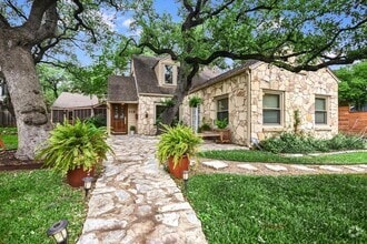 Building Photo - 518 Cliff Dr