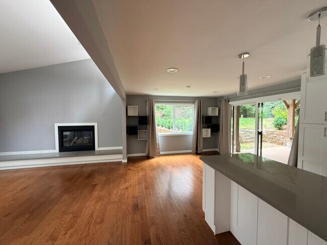 Foto del edificio - 1815 107th Ave SE