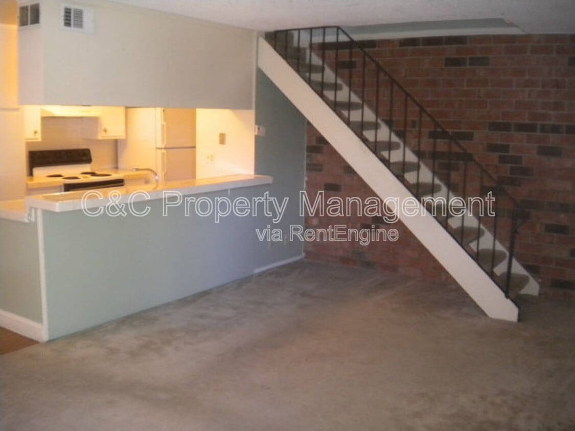 Building Photo - 5496 Judith St